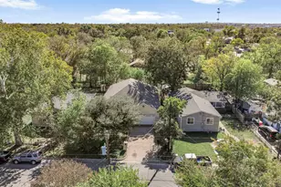 409 E Austin Ave, Round Rock, TX 78664 - Photo 37