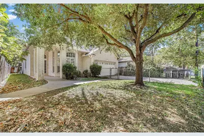 409 E Austin Avenue, Round Rock, TX 78664 - Photo 5