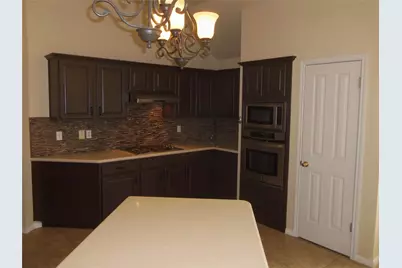 8916 Colberg Drive, Austin, TX 78749 - Photo 9