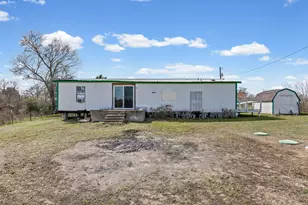 250 McDuffy Ln, West Point, TX 78963 - Photo 13