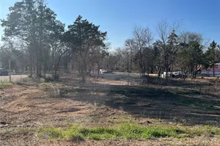 156 Empire St, Elgin, TX 78621 - Photo 3