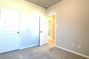 121 Old Stage Coach Rd, Jarrell, TX 76537 - Photo 17