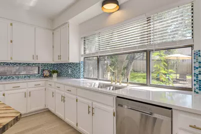 3914 Latimer Drive, Austin, TX 78732 - Photo 19