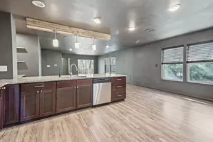 119 N Kanaio Dr, Bastrop, TX 78602 - Photo 9