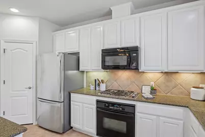4213 Wild Iris Lane, Austin, TX 78727 - Photo 9