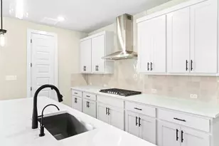 105 Carlsbad Ct, Georgetown, TX 78626 - Photo 11