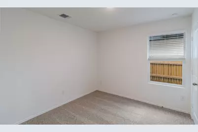 313 El Seibo Lane, Bastrop, TX 78602 - Photo 9