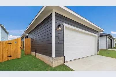 313 El Seibo Lane, Bastrop, TX 78602 - Photo 17