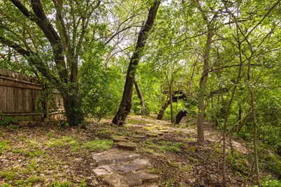 7000 Bending Oak Road, Austin, TX 78749 - Photo 35