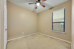 1029 Hyde Park Dr, Round Rock, TX 78665 - Photo 13