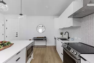 2500 Longview St, Austin, TX 78705 - Photo 9