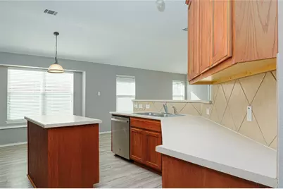 249 Ashwood N, Kyle, TX 78640 - Photo 5