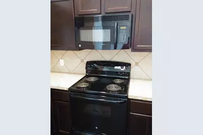 155 Creekside Villa Drive, Kyle, TX 78640 - Photo 5