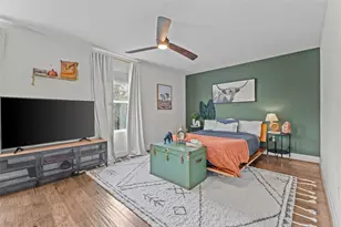 317 Bridgeford Dr, Austin, TX 78745 - Photo 35