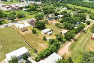 113 Thiele Dr, Yoakum, TX 77995 - Photo 35