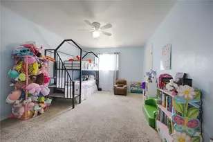 113 Thiele Dr, Yoakum, TX 77995 - Photo 13