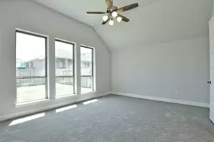 612 Jefferson Dr, Kyle, TX 78640 - Photo 17