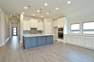 612 Jefferson Dr, Kyle, TX 78640 - Photo 9