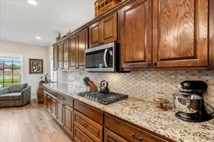 111 Axis Trail, Bastrop, TX 78602 - Photo 17