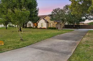 111 Axis Trail, Bastrop, TX 78602 - Photo 3