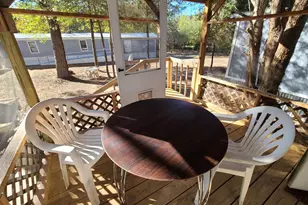 374 Plum St, Bastrop, TX 78602 - Photo 11