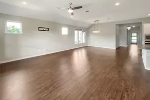 22621 Fountaingrass Ln, Lago Vista, TX 78645 - Photo 11