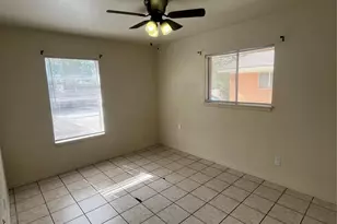 1002 Hillyer St, San Marcos, TX 78666 - Photo 7