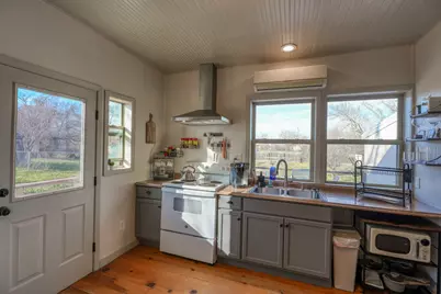 305 W Tarrant Street, Llano, TX 78643 - Photo 13