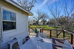 305 W Tarrant St, Llano, TX 78643 - Photo 17