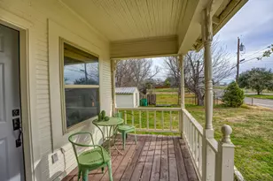 305 W Tarrant St, Llano, TX 78643 - Photo 7