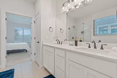 6113 Dumfries Lane, Austin, TX 78744 - Photo 9