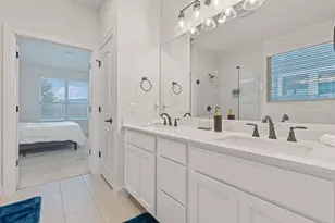 6113 Dumfries Ln, Austin, TX 78744 - Photo 9