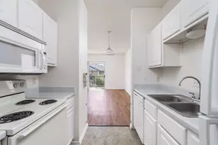 12166 Metric Blvd, Austin, TX 78758 - Photo 9