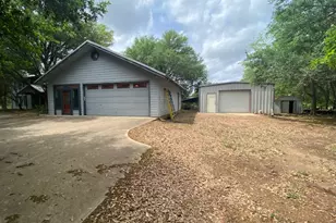 522 Circle Dr, Sunrise Beach, TX 78643 - Photo 3