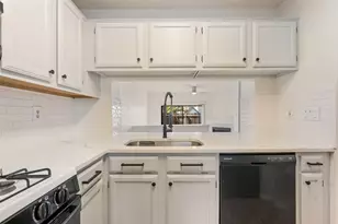 1411 N Gracy Farms Ln N, Austin, TX 78758 - Photo 15