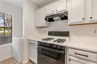 1411 N Gracy Farms Lane N #100, Austin, TX 78758 - Photo 7