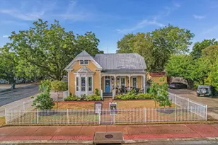 1002 Chestnut St, Bastrop, TX 78602 - Photo 1