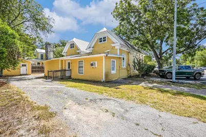 1002 Chestnut Street #A, Bastrop, TX 78602 - Photo 9