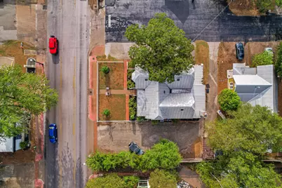 1002 Chestnut Street #A, Bastrop, TX 78602 - Photo 11