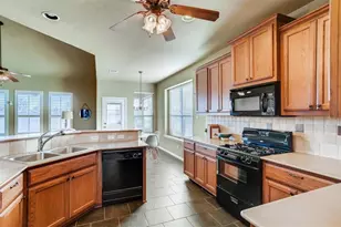 2409 Dovetail St, Pflugerville, TX 78660 - Photo 5