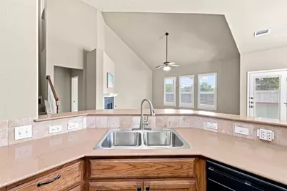 2409 Dovetail Street, Pflugerville, TX 78660 - Photo 5
