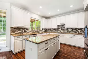 30008 Oakland Hills Dr, Georgetown, TX 78628 - Photo 15