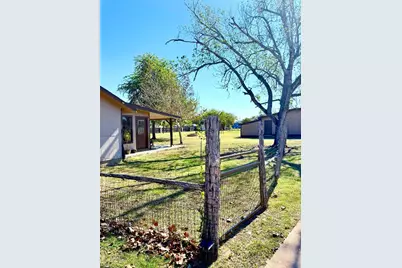 211 Rabbit Hollow Lane, Georgetown, TX 78626 - Photo 29