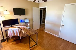 211 Rabbit Hollow Ln, Georgetown, TX 78626 - Photo 19