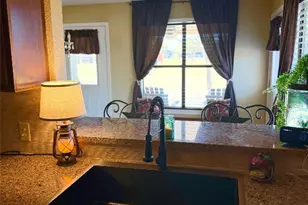 211 Rabbit Hollow Ln, Georgetown, TX 78626 - Photo 9