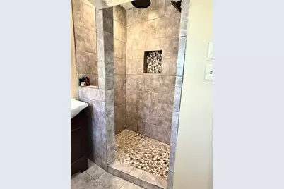 211 Rabbit Hollow Lane, Georgetown, TX 78626 - Photo 17