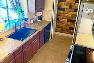 211 Rabbit Hollow Ln, Georgetown, TX 78626 - Photo 11