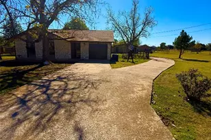211 Rabbit Hollow Ln, Georgetown, TX 78626 - Photo 1