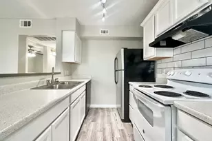 7304 Twin Crest Dr, Austin, TX 78752 - Photo 5