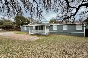 831 Rolling Block Dr, Liberty Hill, TX 78642 - Photo 3